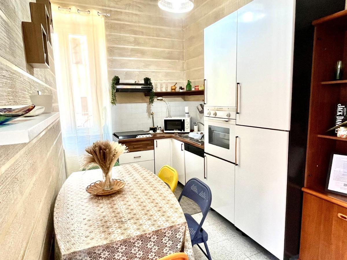 Romuhouse Economy Apartment Metro B Extérieur photo